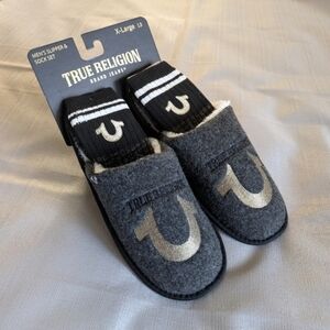True Religion Gray and Gold Slipper & Sock Set Mens Size XL (13) New!